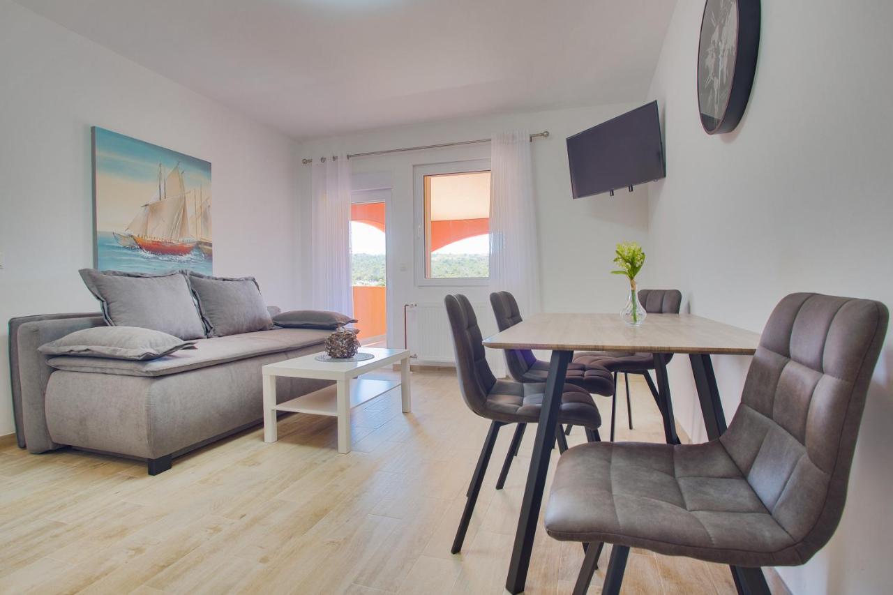 Ferienwohnung Kameni Put Ražanac Exterior foto
