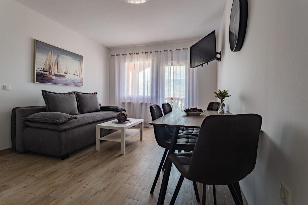 Ferienwohnung Kameni Put Ražanac Exterior foto