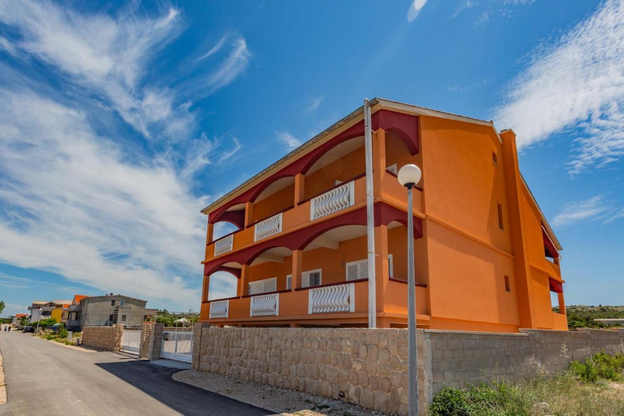 Ferienwohnung Kameni Put Ražanac Exterior foto
